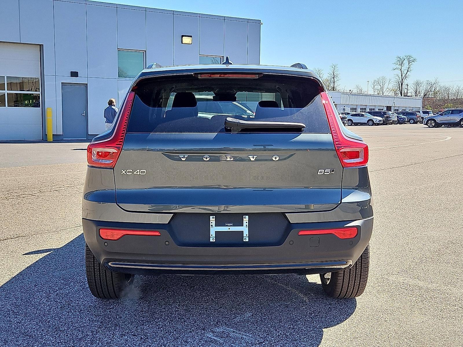 2026 Volvo XC40 B5 AWD Ultra