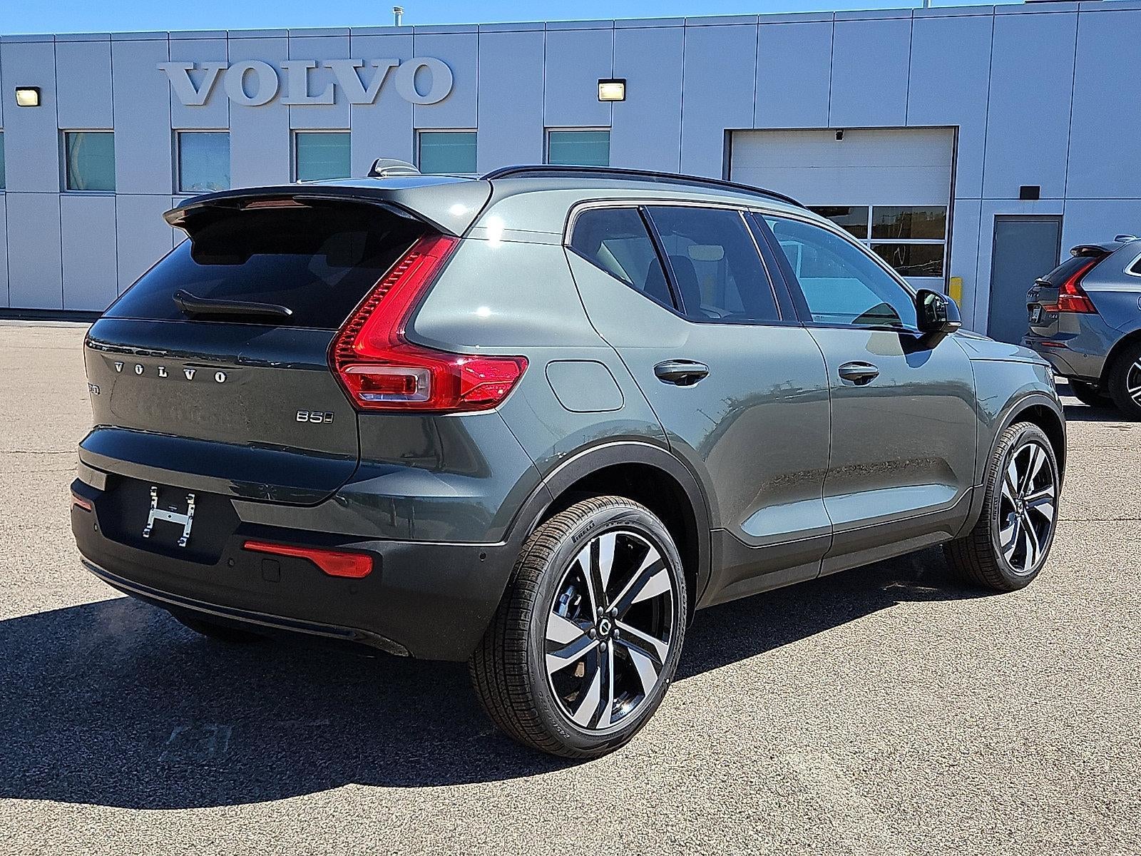 2026 Volvo XC40 B5 AWD Ultra
