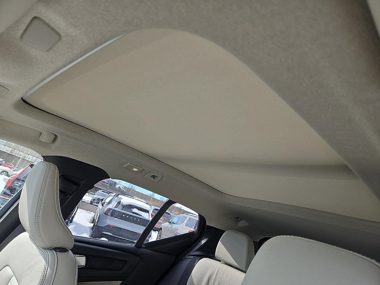 2026 Volvo XC40 B5 AWD Ultra