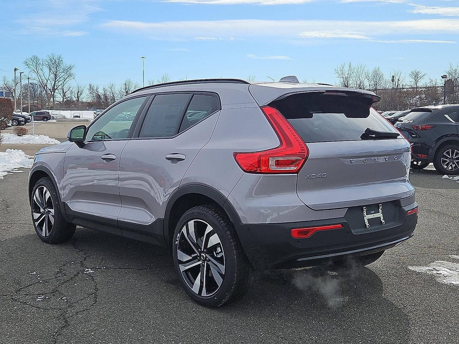 2026 Volvo XC40 B5 AWD Ultra