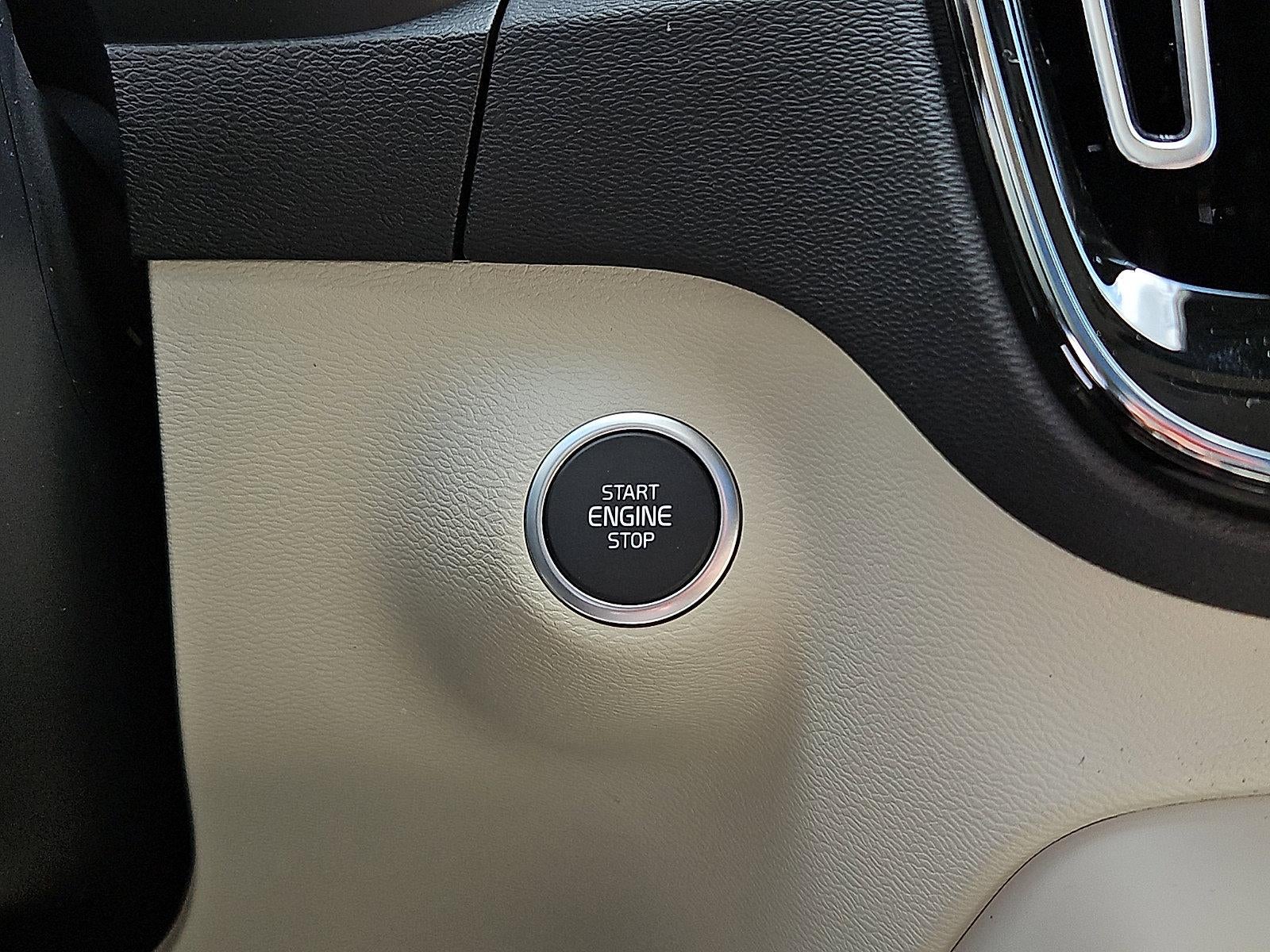 2026 Volvo XC40 B5 AWD Ultra