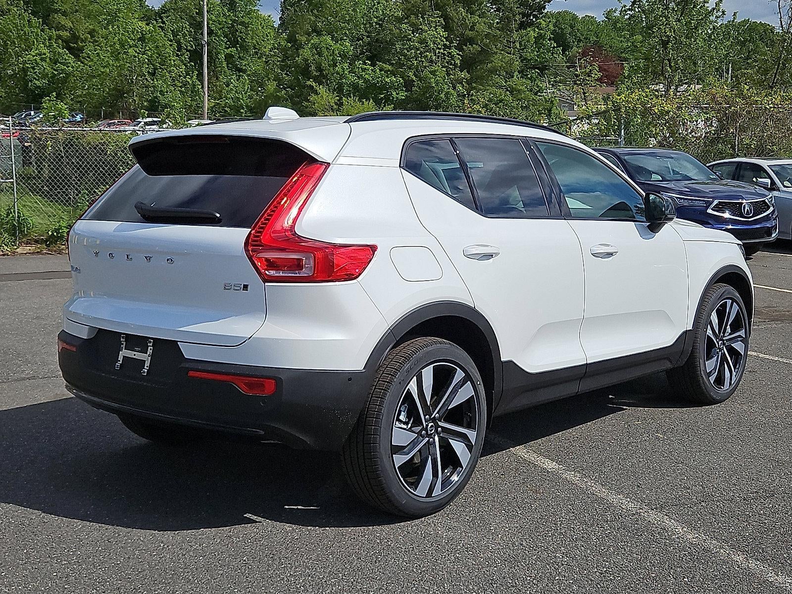 2026 Volvo XC40 B5 AWD Ultra