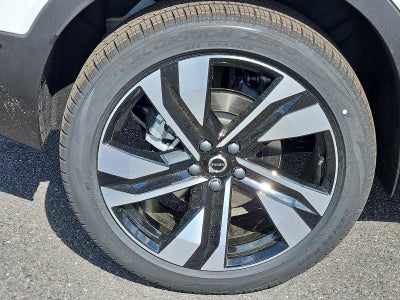 2026 Volvo XC40 B5 AWD Ultra