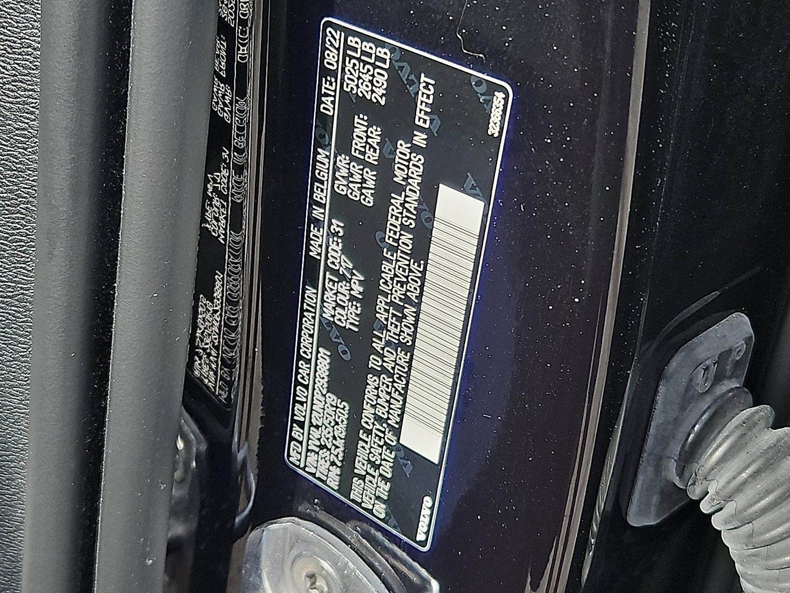 2023 Volvo XC40 B5 AWD Plus Bright Theme