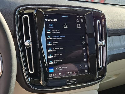 2023 Volvo XC40 B5 AWD Plus Dark Theme