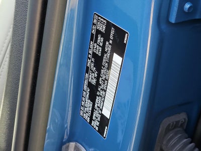 2023 Volvo XC40 B5 AWD Plus Dark Theme