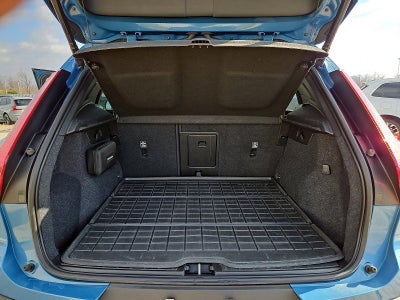 2023 Volvo XC40 B5 AWD Plus Dark Theme