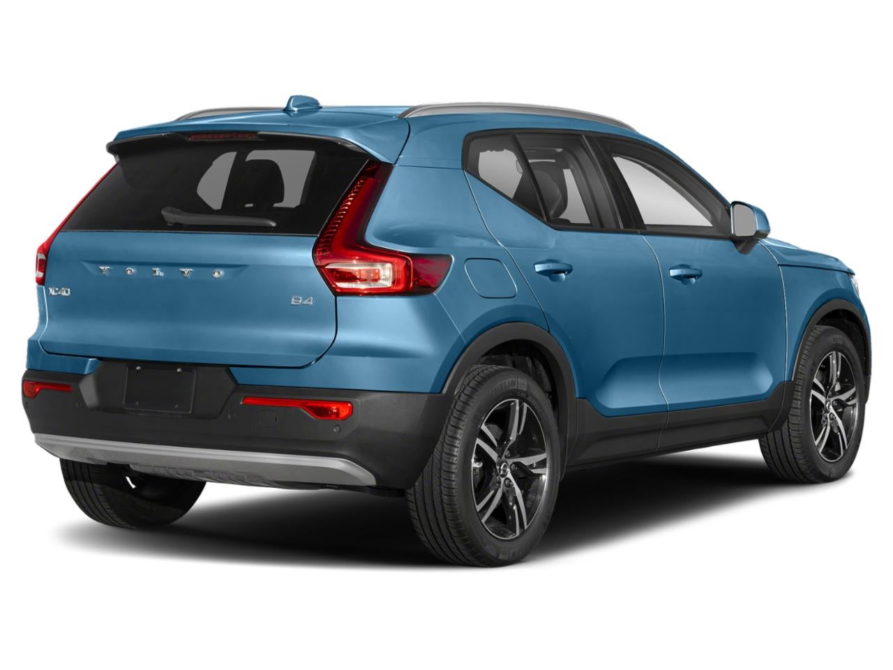 2023 Volvo XC40 B5 AWD Plus Dark Theme