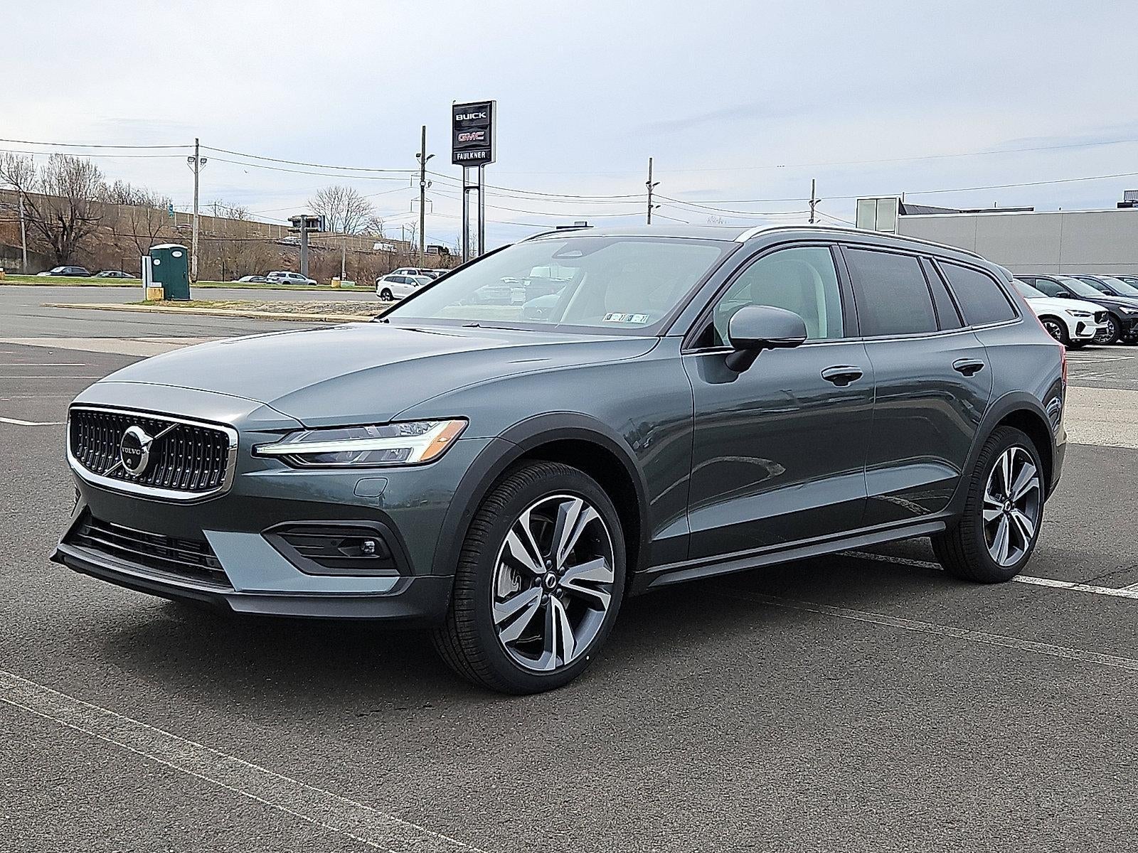 2026 Volvo V60 Cross Country B5 AWD Plus