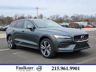 2026 Volvo V60 Cross Country B5 AWD Plus
