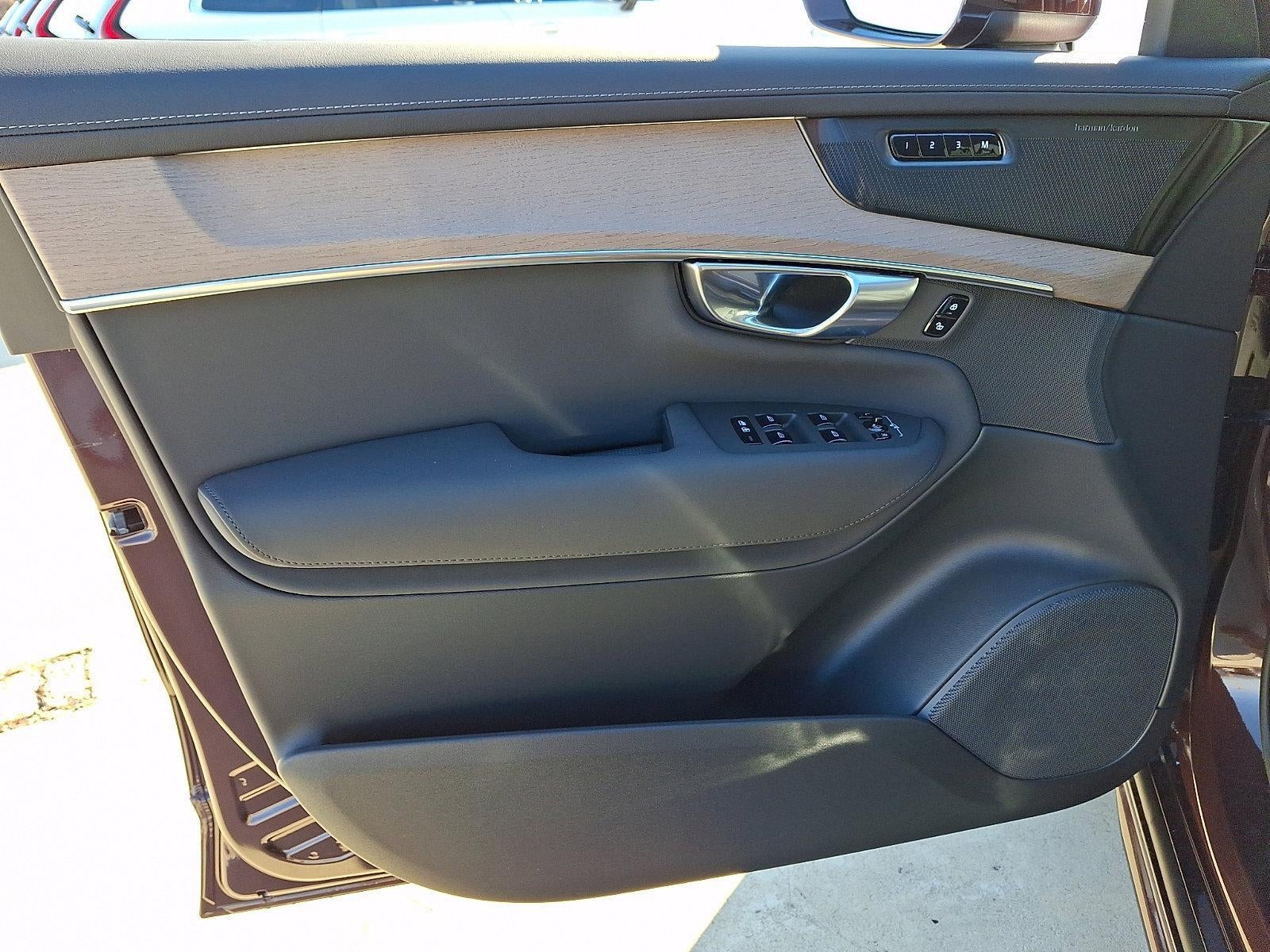 2026 Volvo XC90 B5 AWD Plus 7-Seater