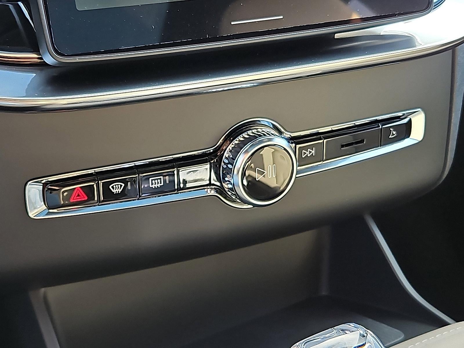 2026 Volvo XC90 B5 AWD Plus 7-Seater