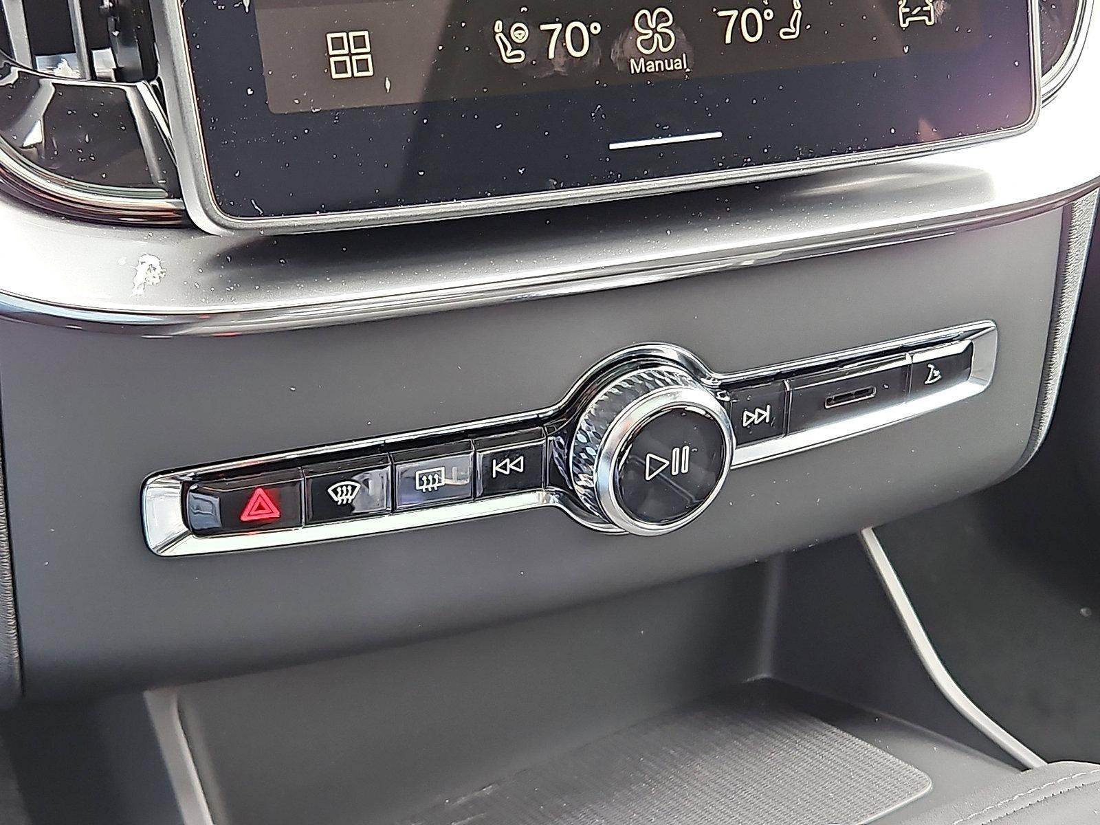 2026 Volvo XC90 B5 AWD Plus 7-Seater