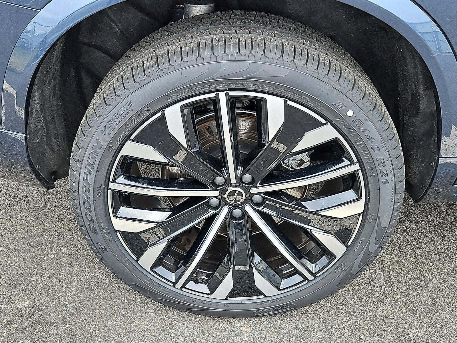 2026 Volvo XC90 B5 AWD Plus 7-Seater