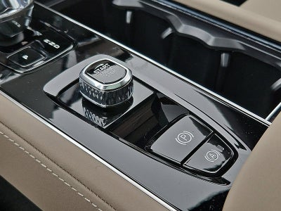 2026 Volvo XC90 B5 AWD Plus 7-Seater