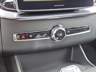 2026 Volvo XC90 B5 AWD Core 7-Seater