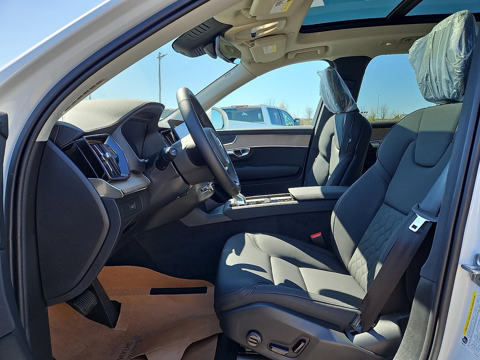 2026 Volvo XC90 B5 AWD Core 7-Seater