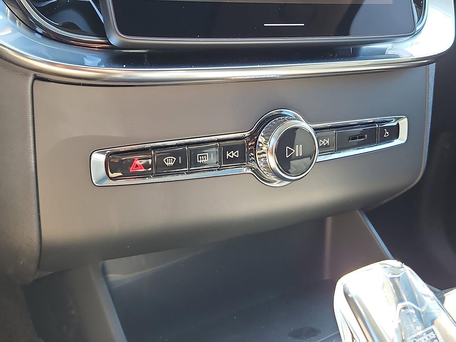 2026 Volvo XC90 B5 AWD Core 7-Seater