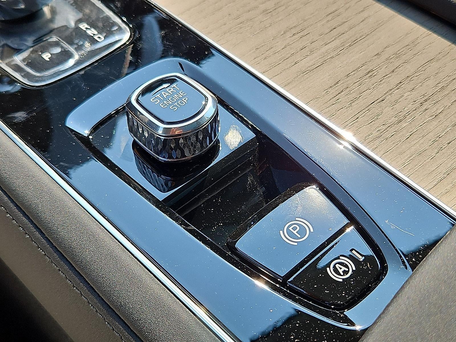 2026 Volvo XC90 B5 AWD Core 7-Seater