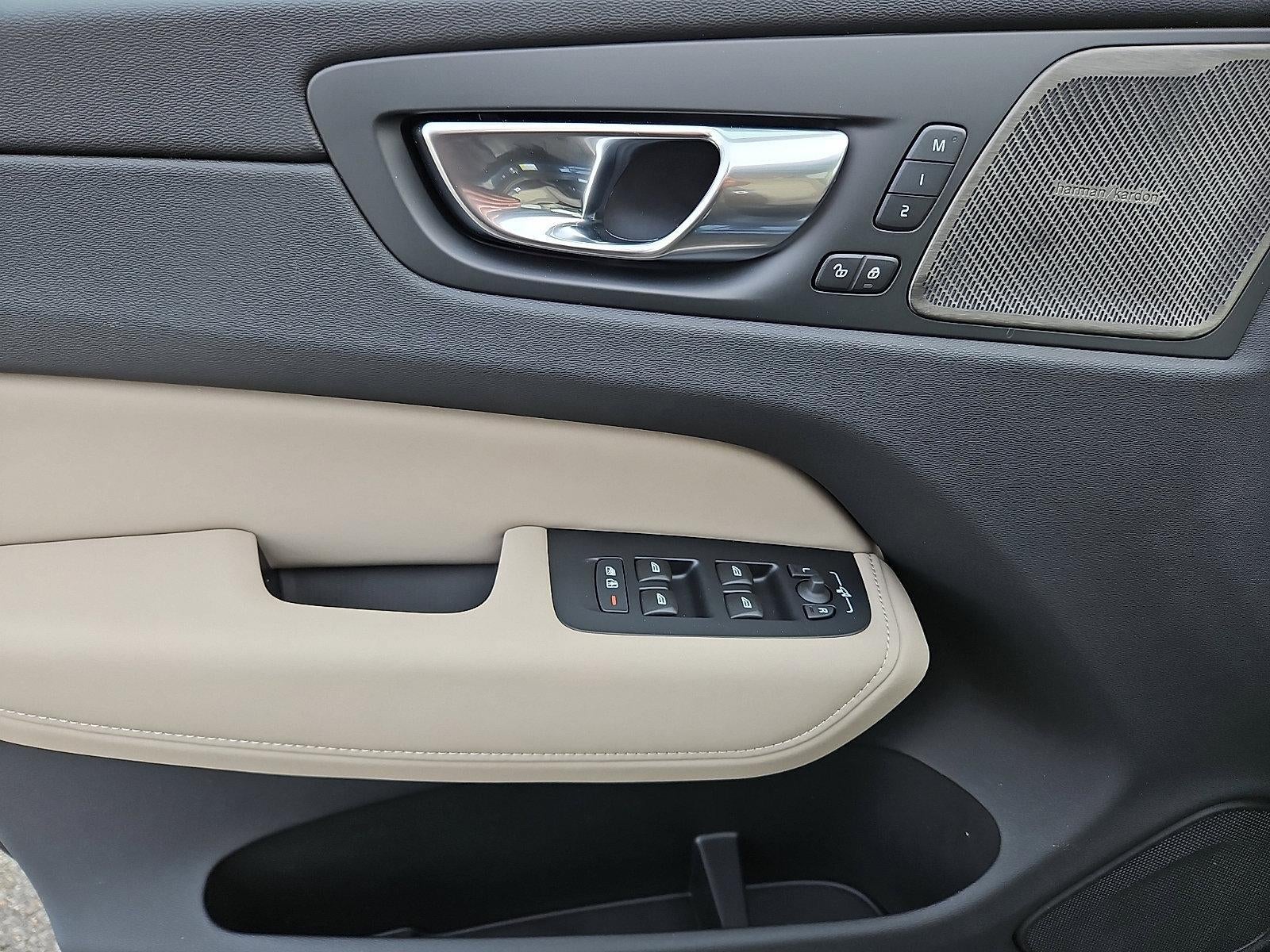2026 Volvo XC60 B5 AWD Plus