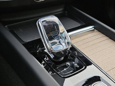 2026 Volvo XC60 B5 AWD Plus