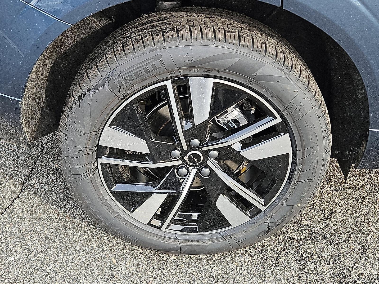 2026 Volvo XC60 B5 AWD Plus