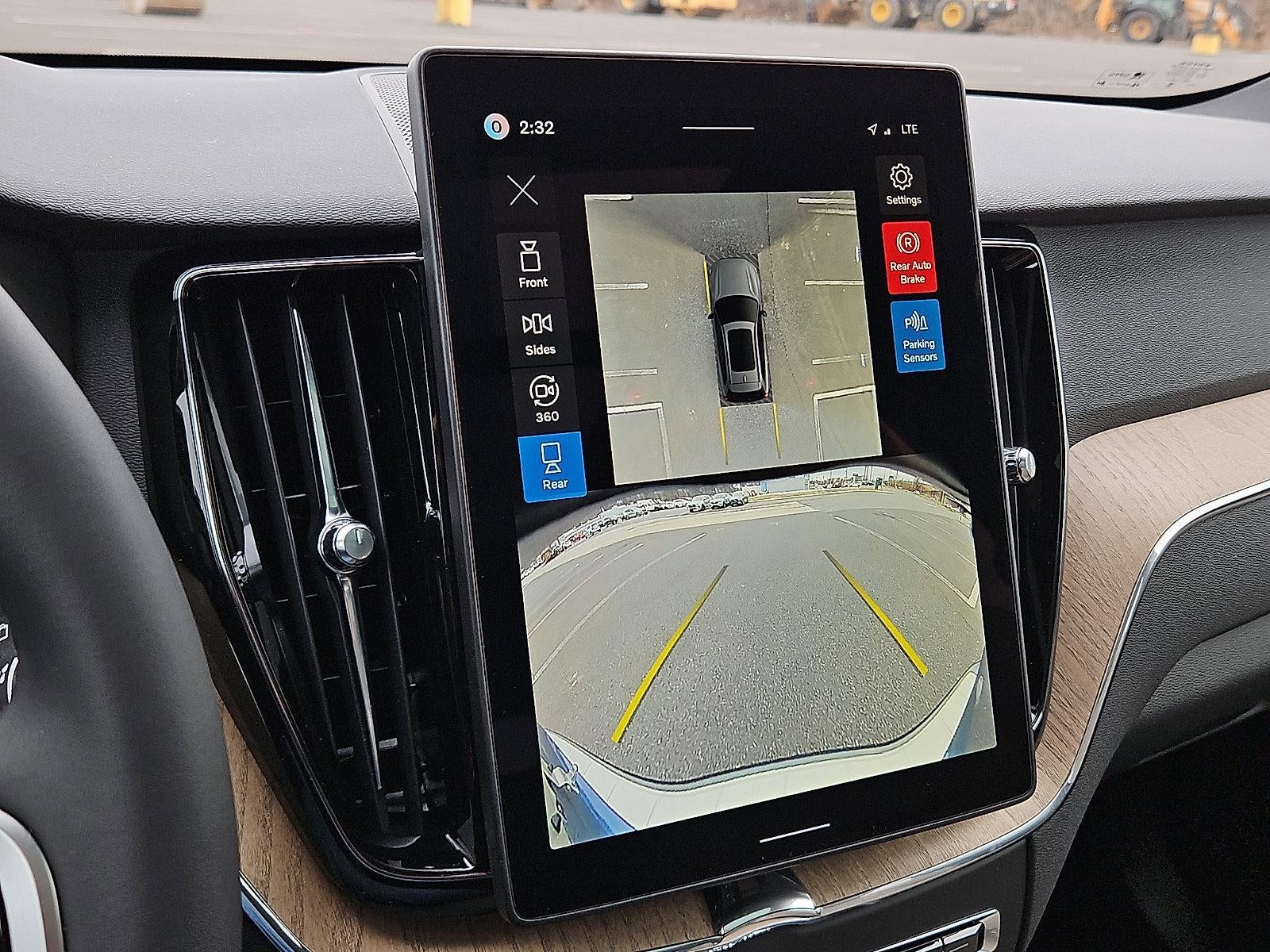 2026 Volvo XC60 B5 AWD Plus