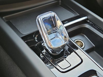 2026 Volvo XC60 B5 AWD Plus