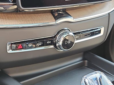 2026 Volvo XC60 B5 AWD Plus