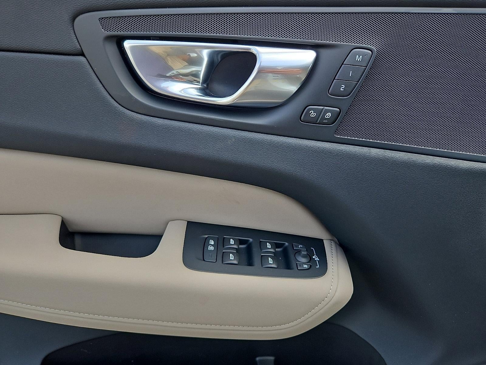 2026 Volvo XC60 B5 AWD Plus