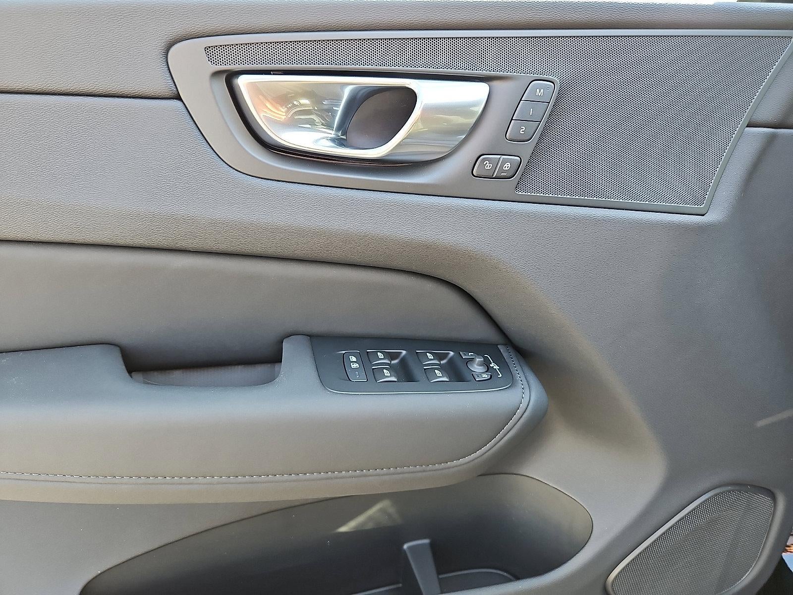 2026 Volvo XC60 B5 AWD Plus