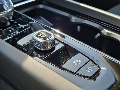 2026 Volvo XC60 B5 AWD Plus