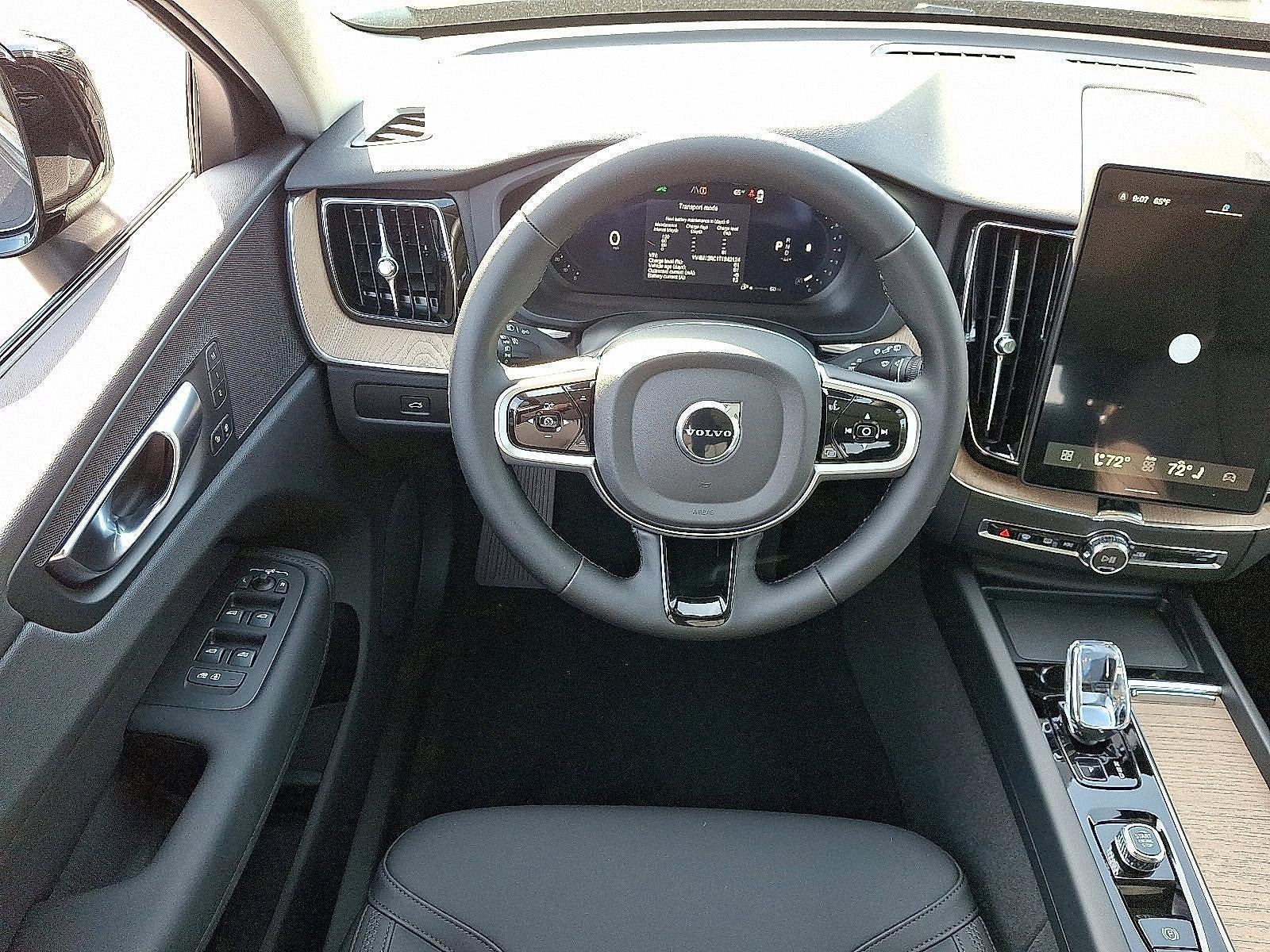 2026 Volvo XC60 B5 AWD Plus