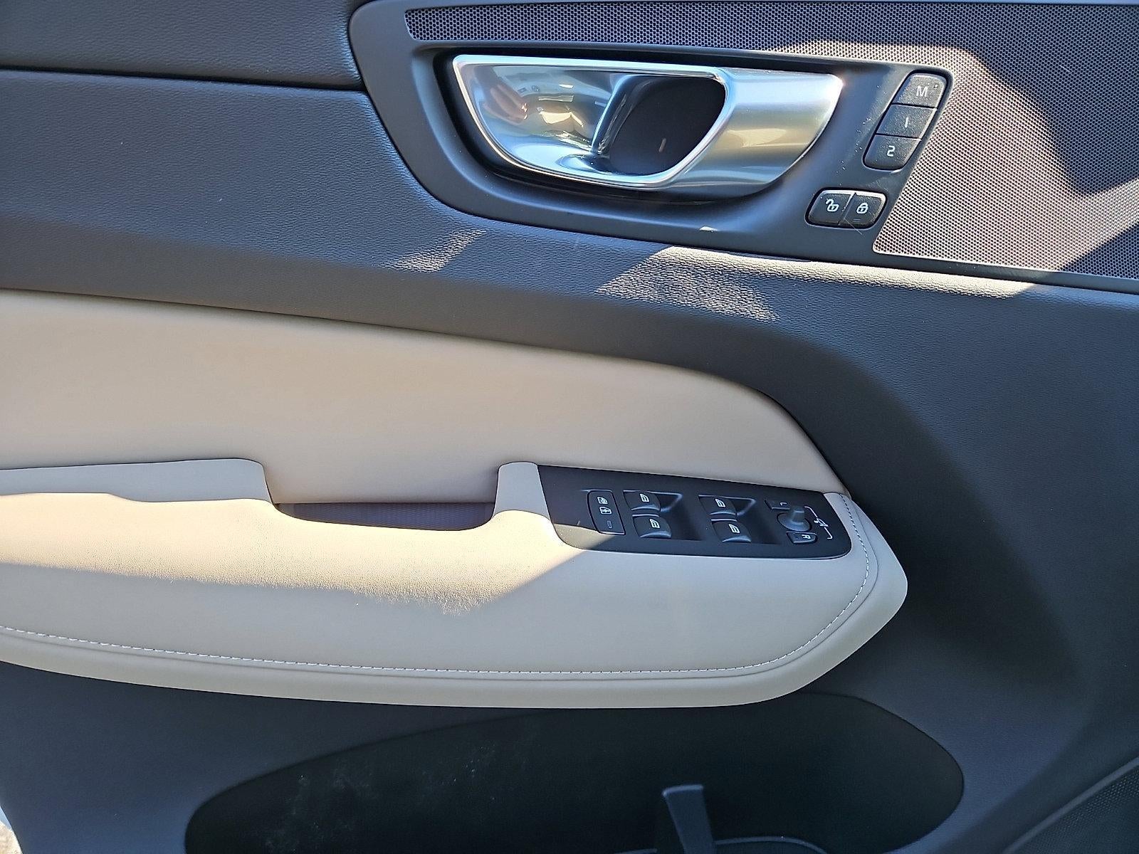 2026 Volvo XC60 B5 AWD Plus