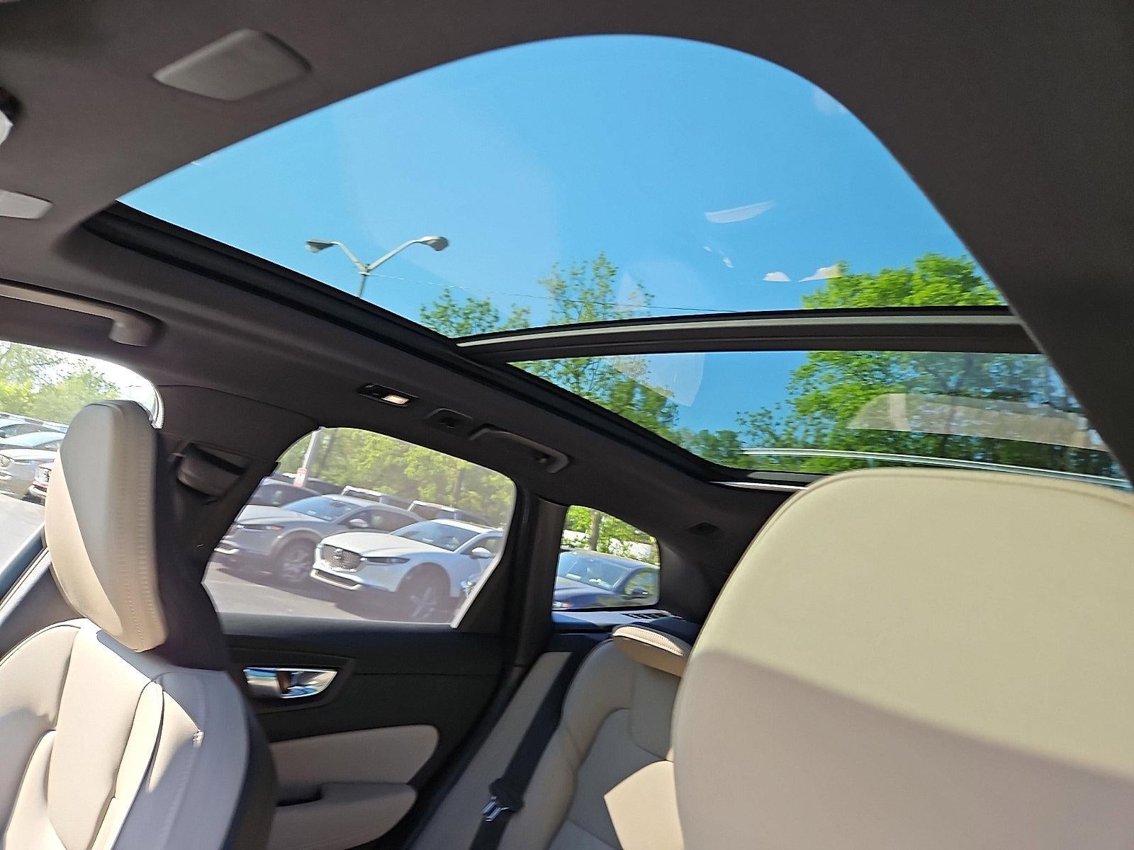2026 Volvo XC60 B5 AWD Plus