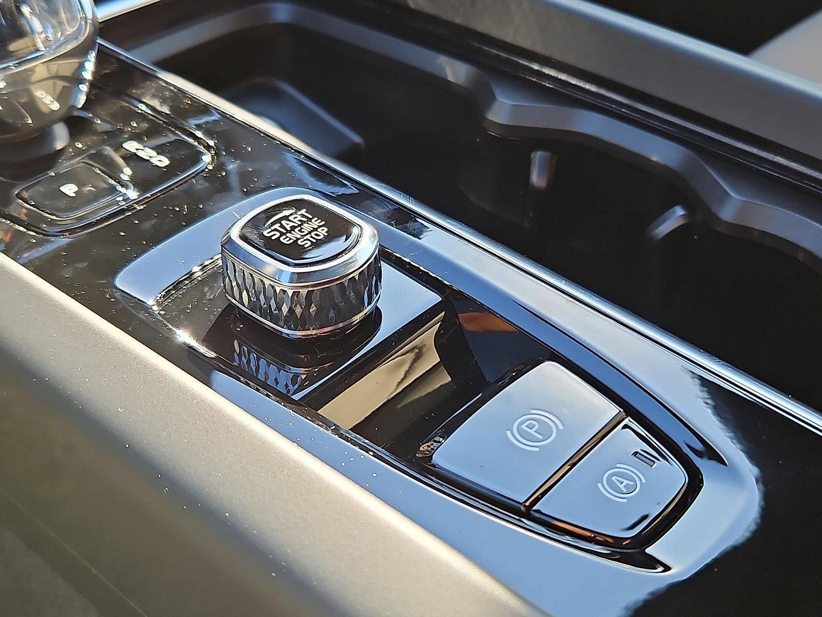 2026 Volvo XC60 B5 AWD Plus