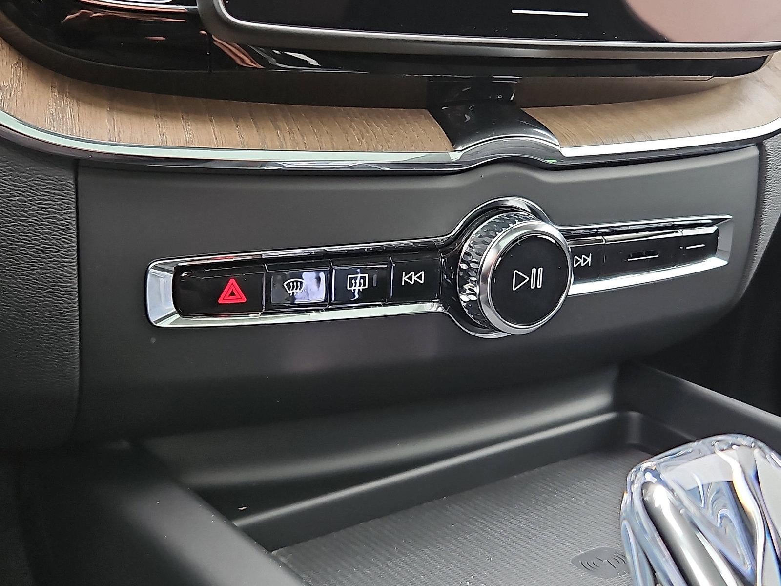 2026 Volvo XC60 B5 AWD Plus