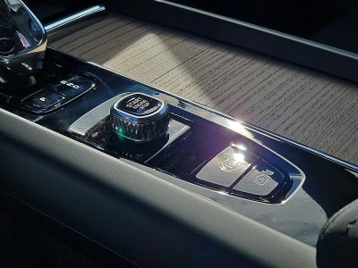 2026 Volvo XC60 B5 AWD Plus