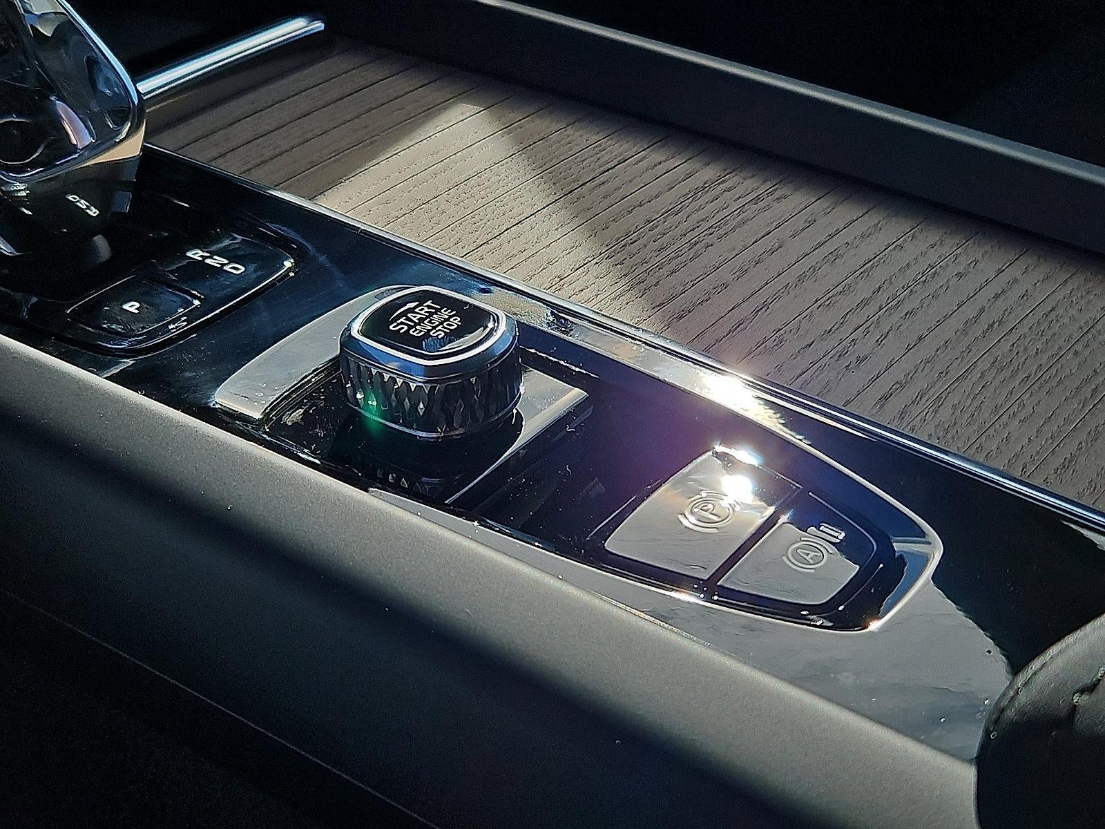 2026 Volvo XC60 B5 AWD Plus