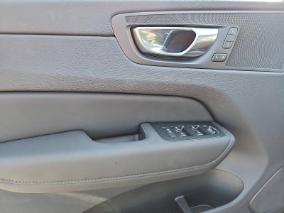 2026 Volvo XC60 B5 AWD Plus