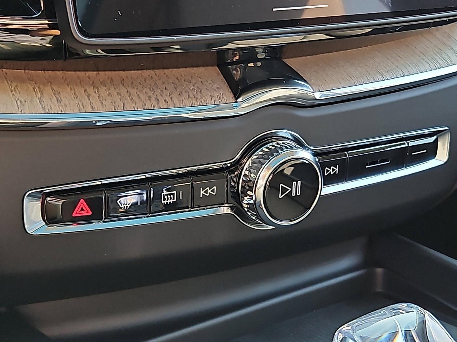 2026 Volvo XC60 B5 AWD Plus