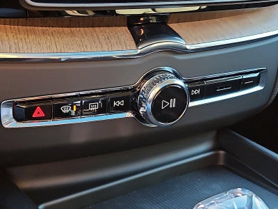 2026 Volvo XC60 B5 AWD Plus