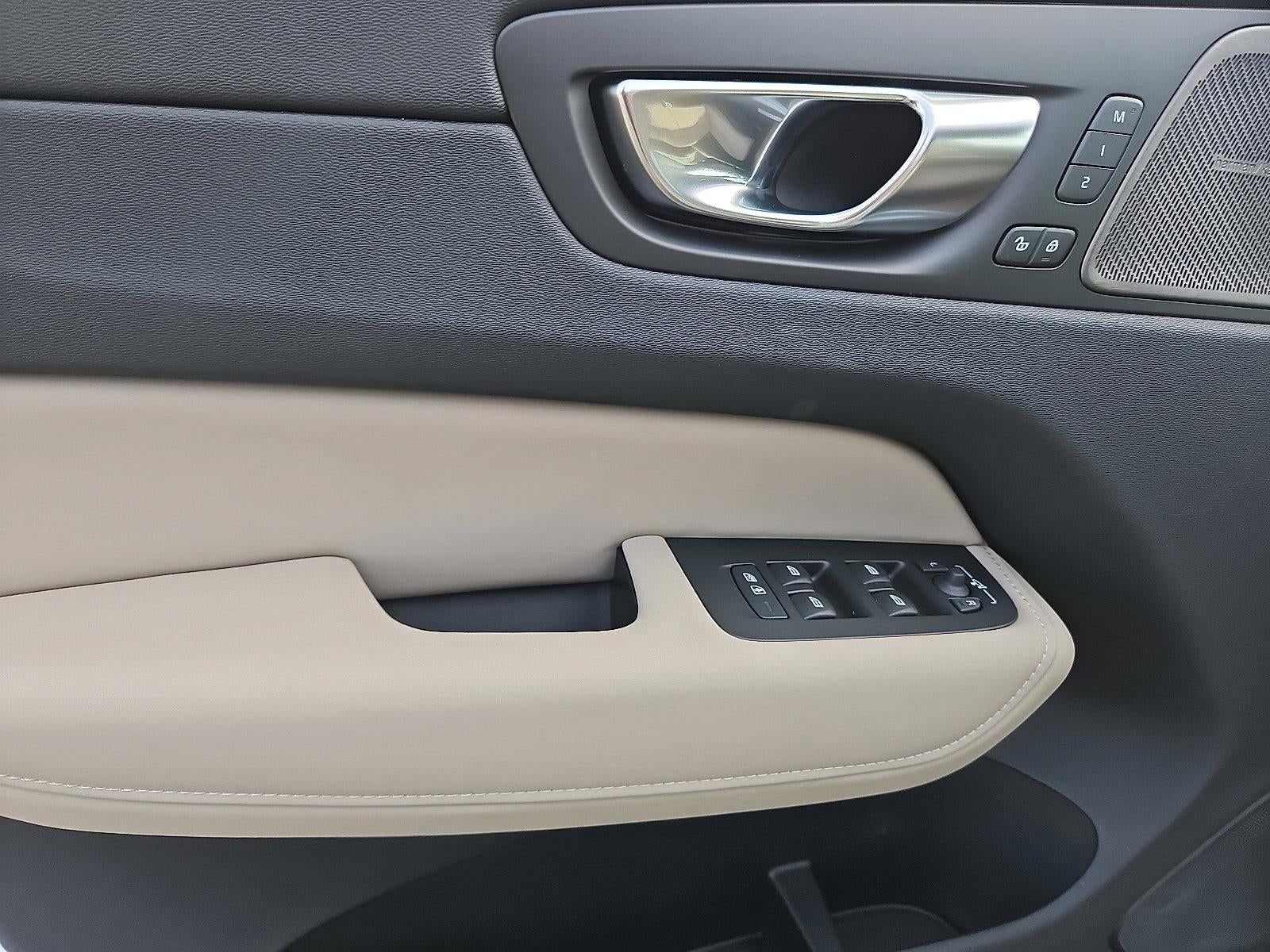 2026 Volvo XC60 B5 AWD Plus