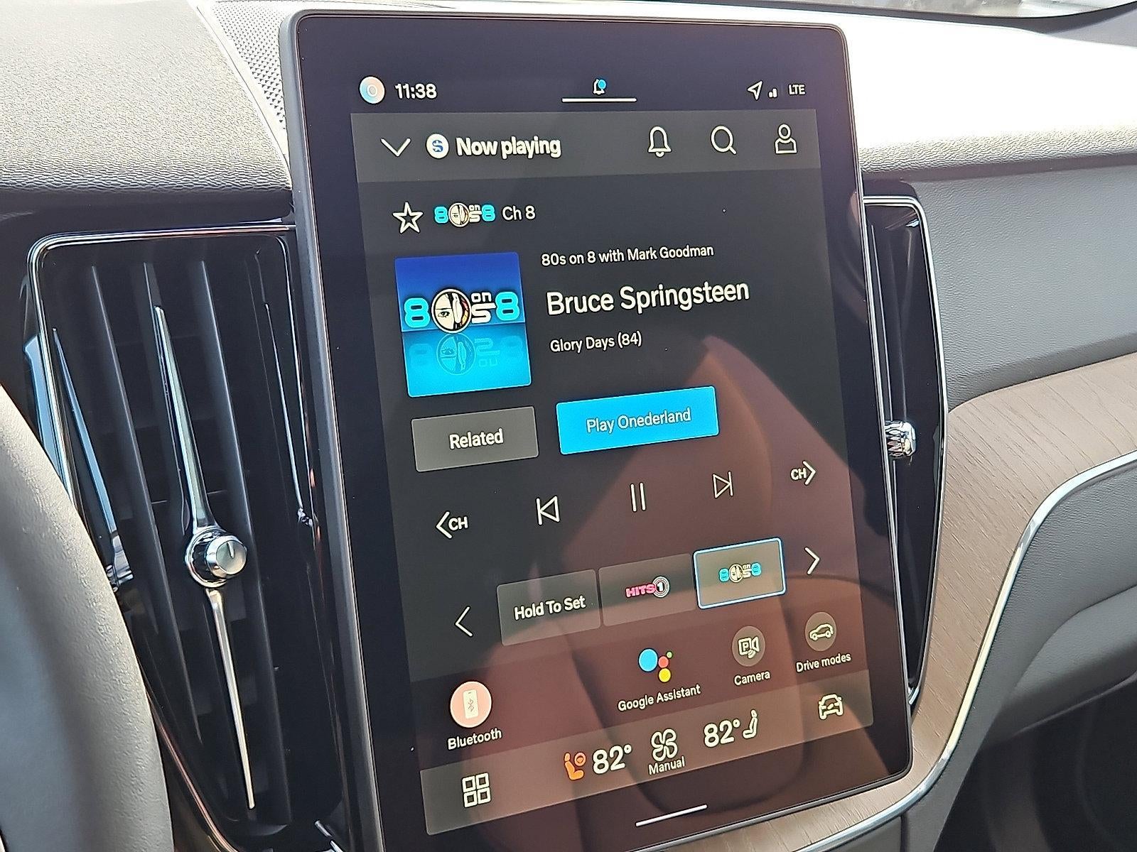 2026 Volvo XC60 B5 AWD Plus