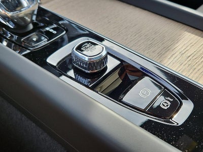 2026 Volvo XC60 B5 AWD Plus