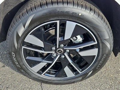 2026 Volvo XC60 B5 AWD Plus