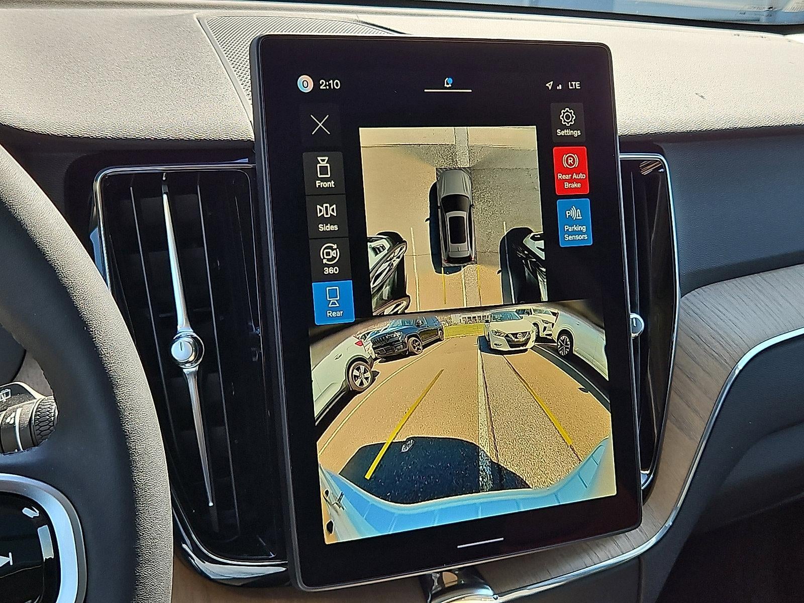 2026 Volvo XC60 B5 AWD Plus