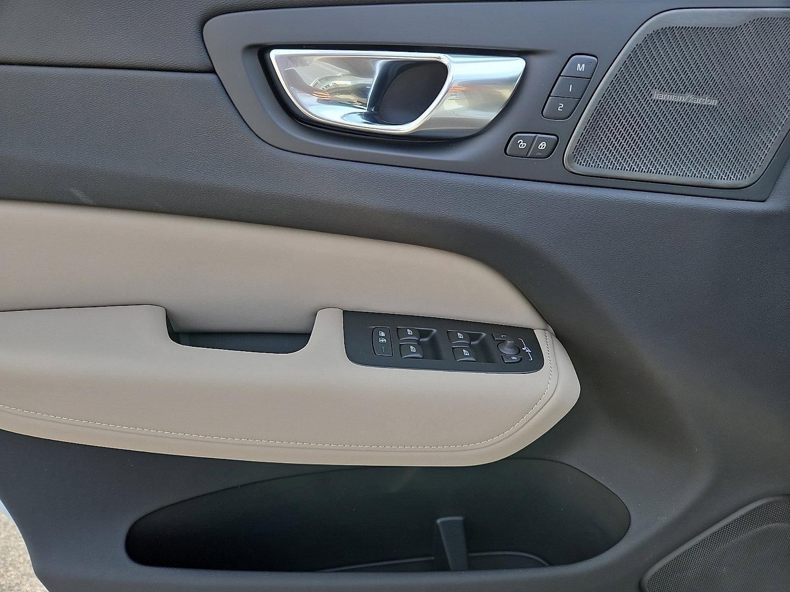 2026 Volvo XC60 B5 AWD Plus