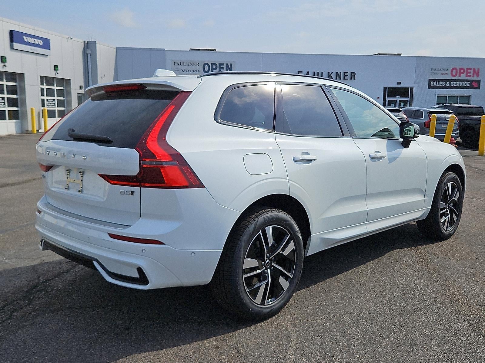 2026 Volvo XC60 B5 AWD Plus