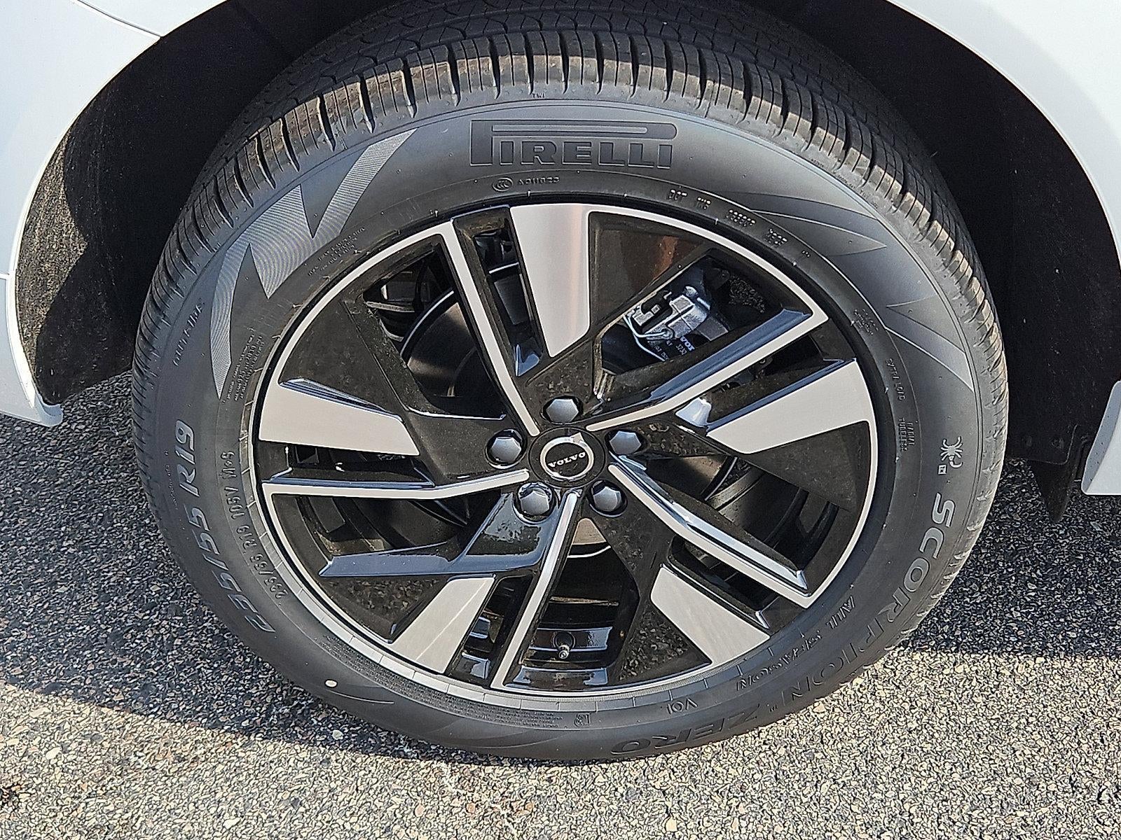 2026 Volvo XC60 B5 AWD Plus